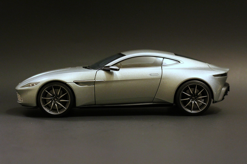 Illustration for article titled Hot Wheels Elite Aston Martin DB10 in 1:18 scale